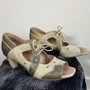 DKODE NWOT Lace Up Mary Jane Peep Toe Heels Two Toned Green Size 37